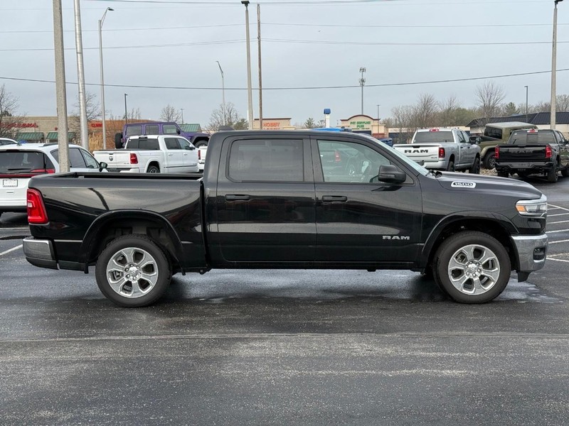 Ram 1500 Vehicle Full-screen Gallery Image 2