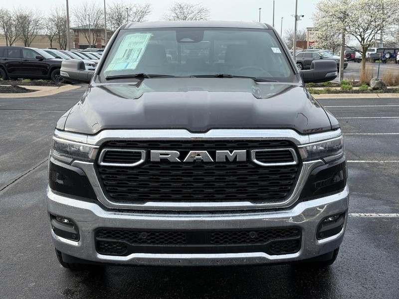 Ram 1500 Vehicle Full-screen Gallery Image 9
