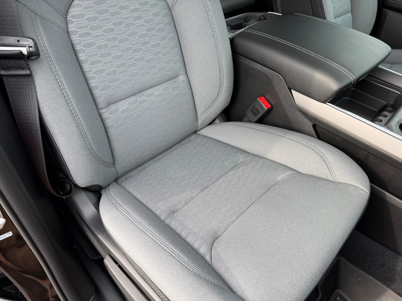 Ram 1500 Vehicle Full-screen Gallery Image 15