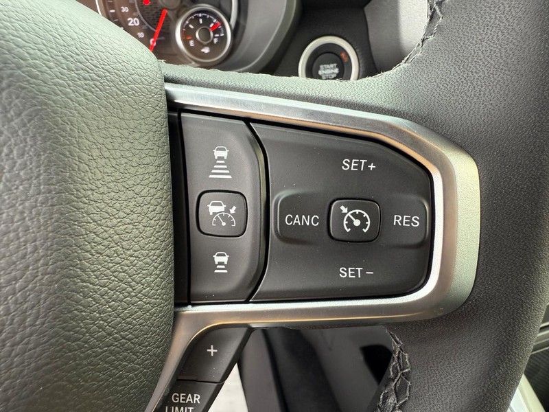 Ram 1500 Vehicle Full-screen Gallery Image 20