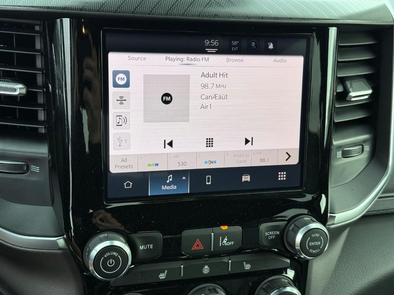 Ram 1500 Vehicle Full-screen Gallery Image 23