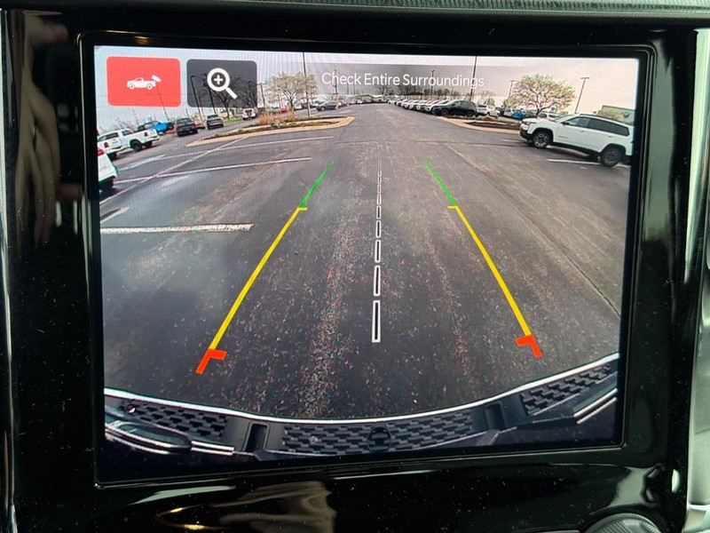 Ram 1500 Vehicle Full-screen Gallery Image 24