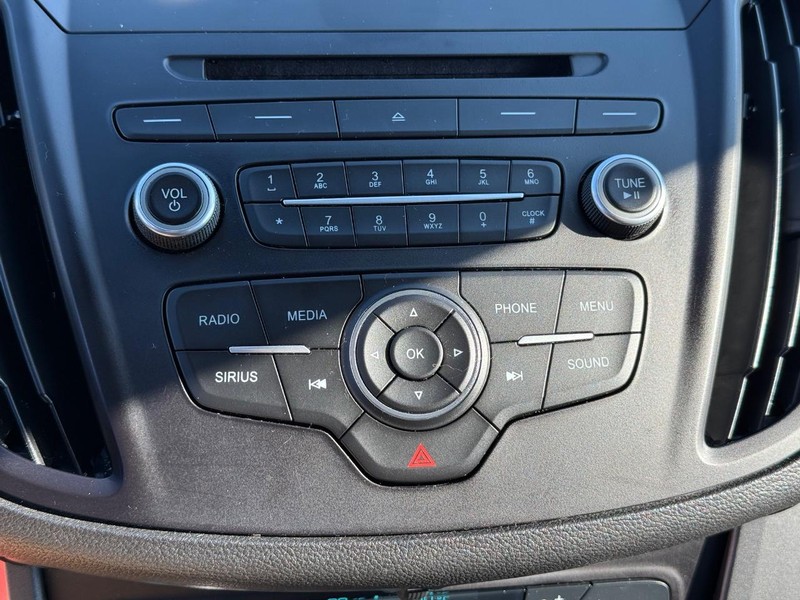 Ford Escape Vehicle Full-screen Gallery Image 21
