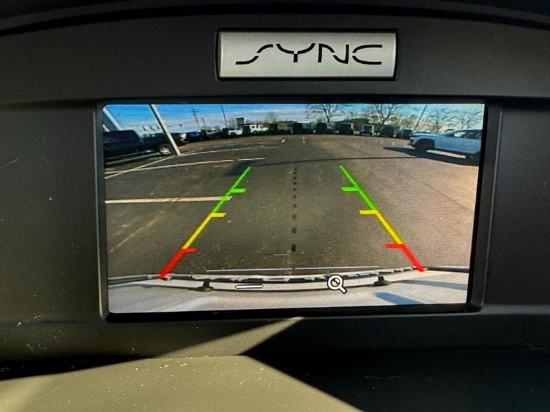 Ford Escape Vehicle Full-screen Gallery Image 22