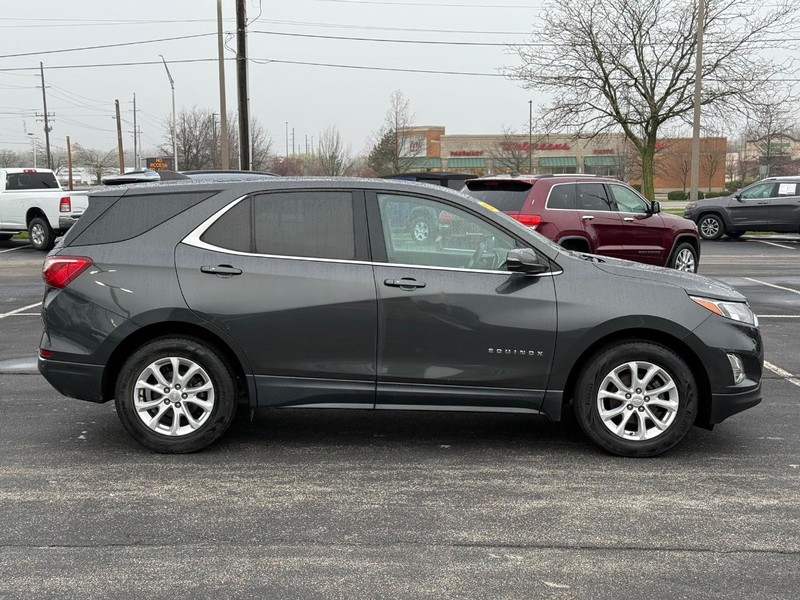 Chevrolet Equinox Vehicle Full-screen Gallery Image 2