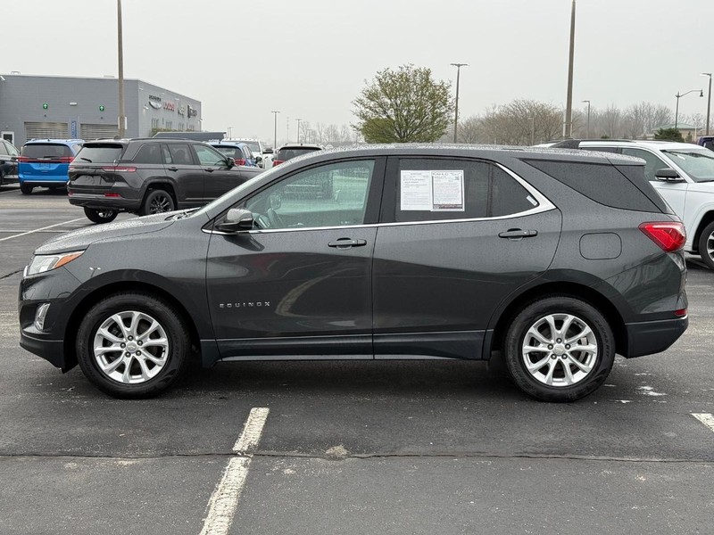 Chevrolet Equinox Vehicle Full-screen Gallery Image 9