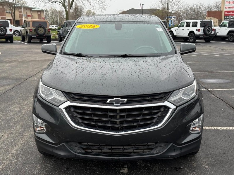 Chevrolet Equinox Vehicle Full-screen Gallery Image 11