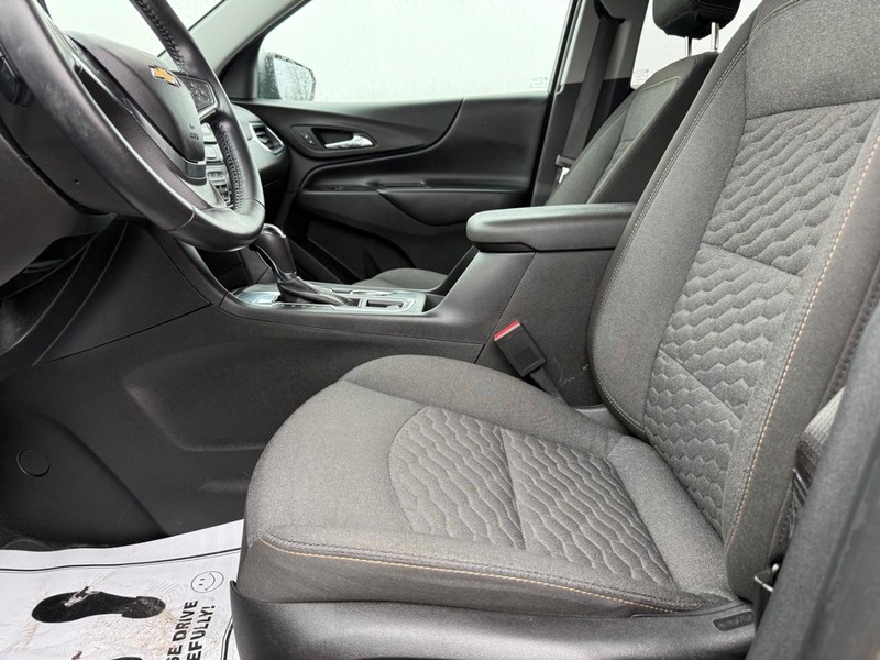 Chevrolet Equinox Vehicle Full-screen Gallery Image 19