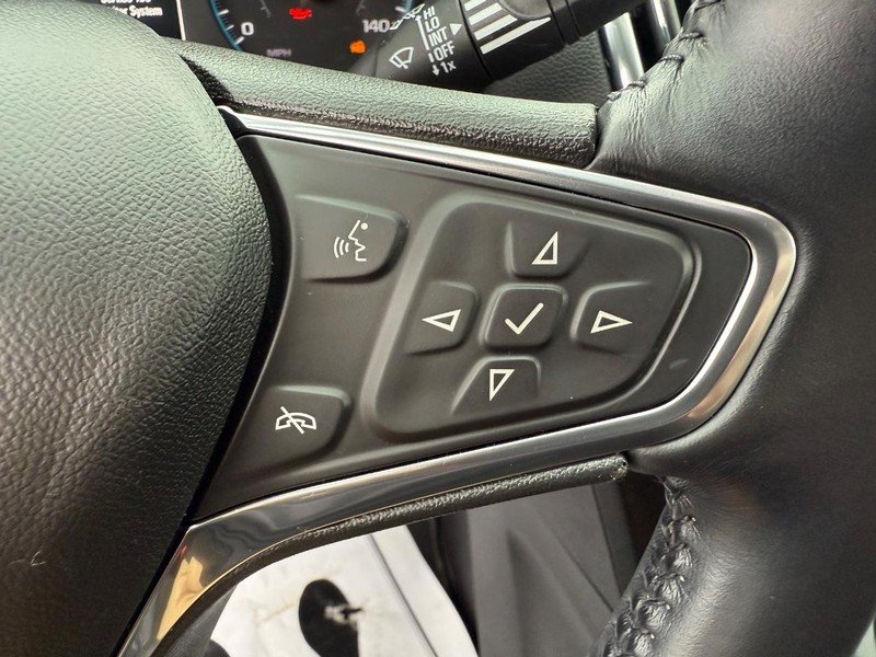 Chevrolet Equinox Vehicle Full-screen Gallery Image 22