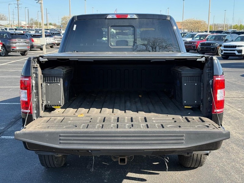 Ford F-150 Vehicle Full-screen Gallery Image 7