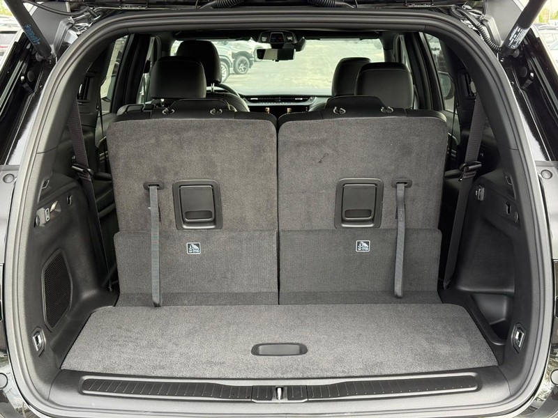Jeep Grand Cherokee L Vehicle Full-screen Gallery Image 7