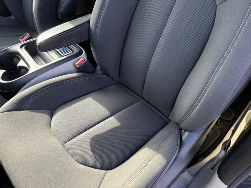 Chrysler Pacifica Vehicle Full-screen Gallery Image 31