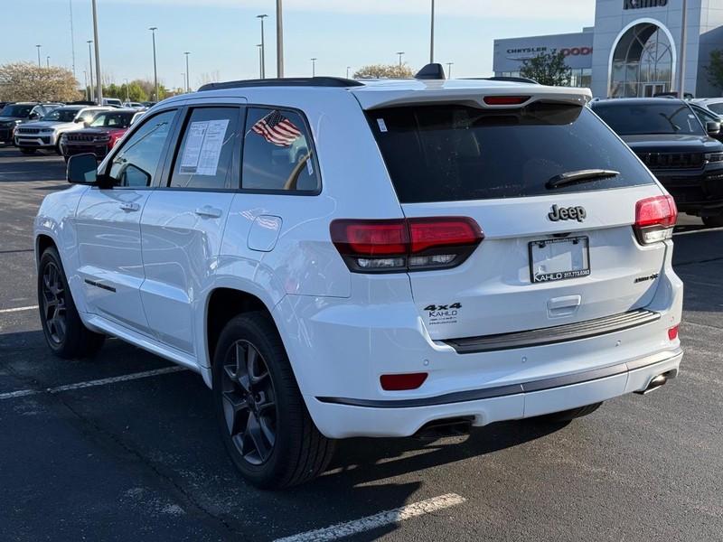 Jeep Grand Cherokee Vehicle Full-screen Gallery Image 5
