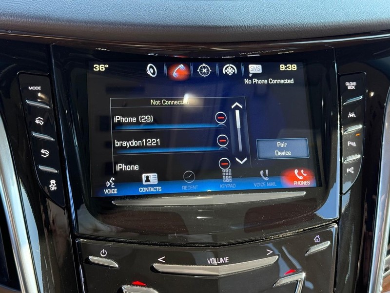 Cadillac Escalade Vehicle Full-screen Gallery Image 27