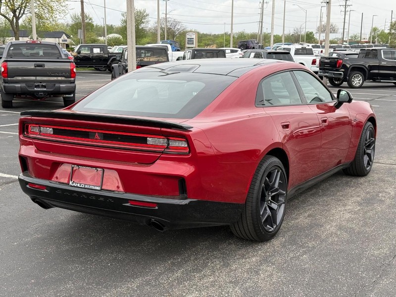 Dodge Charger Vehicle Full-screen Gallery Image 3