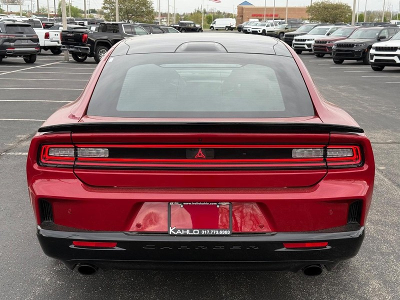 Dodge Charger Vehicle Full-screen Gallery Image 4