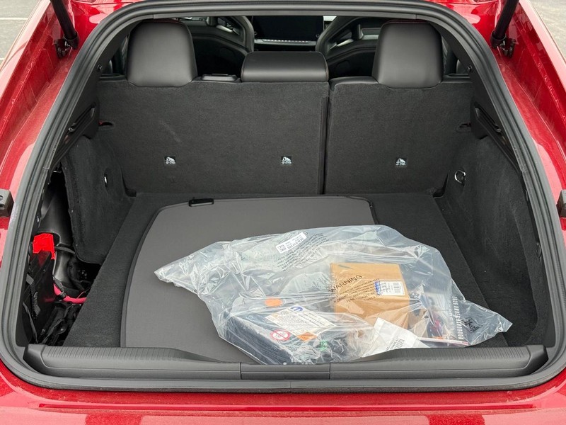 Dodge Charger Vehicle Full-screen Gallery Image 7