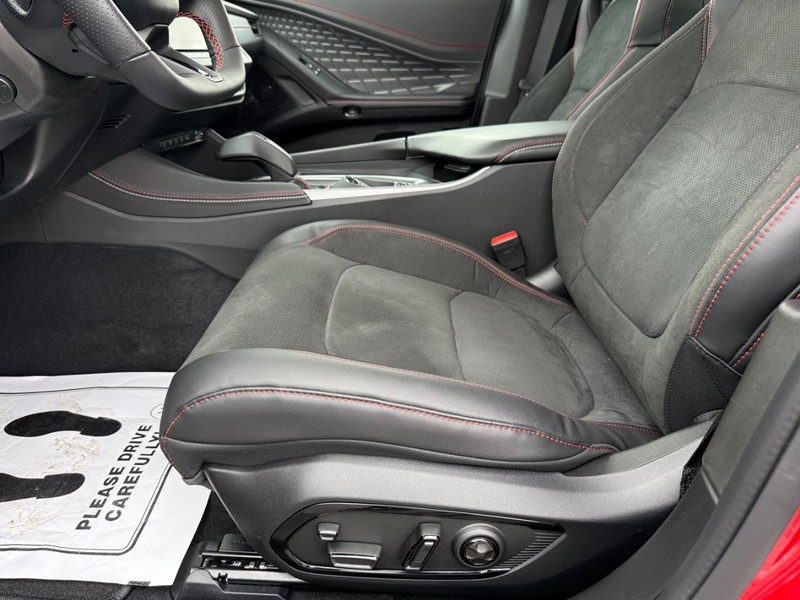 Dodge Charger Vehicle Full-screen Gallery Image 19