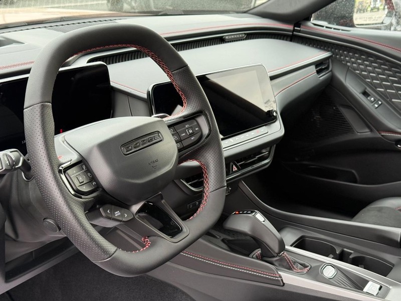 Dodge Charger Vehicle Full-screen Gallery Image 20