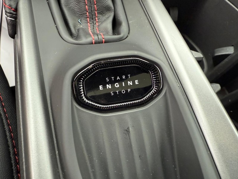 Dodge Charger Vehicle Full-screen Gallery Image 23