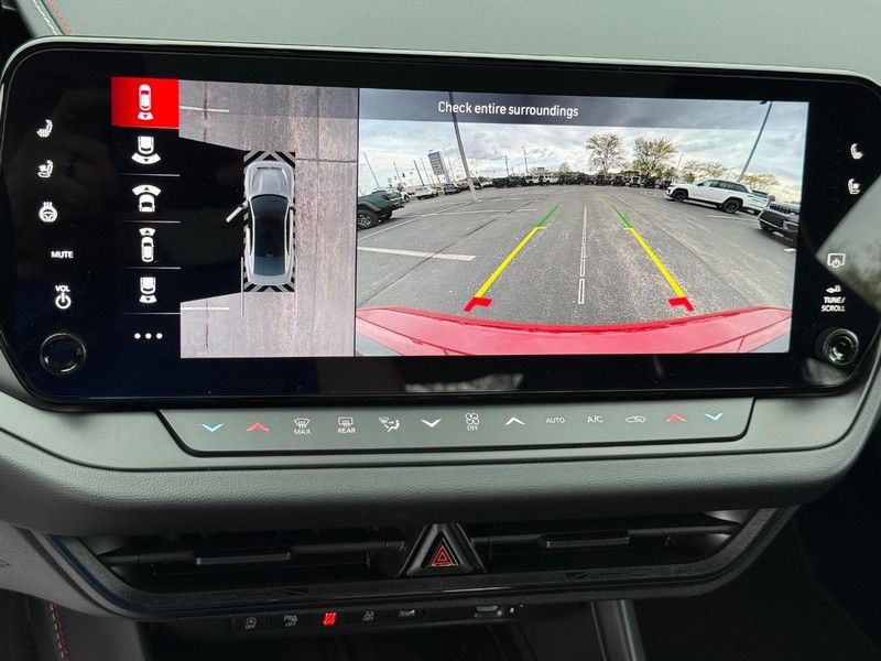 Dodge Charger Vehicle Full-screen Gallery Image 25