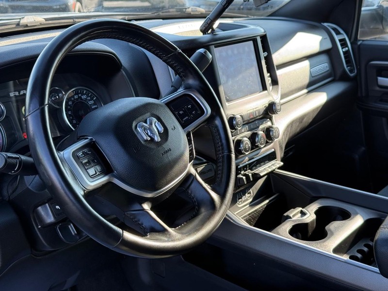 Ram 2500 Vehicle Full-screen Gallery Image 18