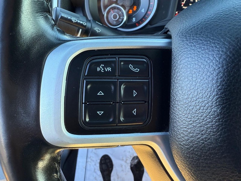 Ram 2500 Vehicle Full-screen Gallery Image 19