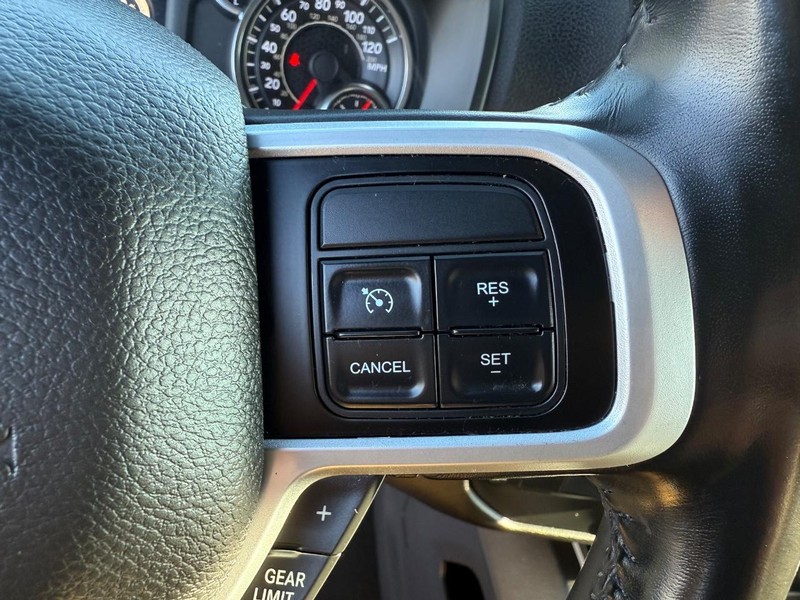 Ram 2500 Vehicle Full-screen Gallery Image 20