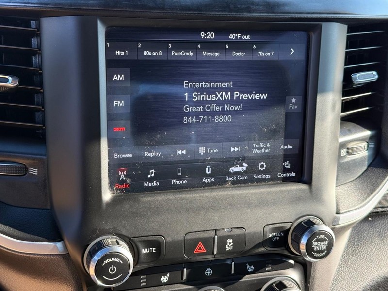 Ram 2500 Vehicle Full-screen Gallery Image 23