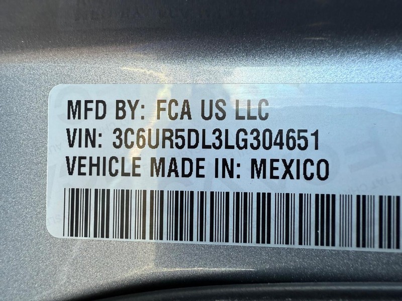 Ram 2500 Vehicle Full-screen Gallery Image 31