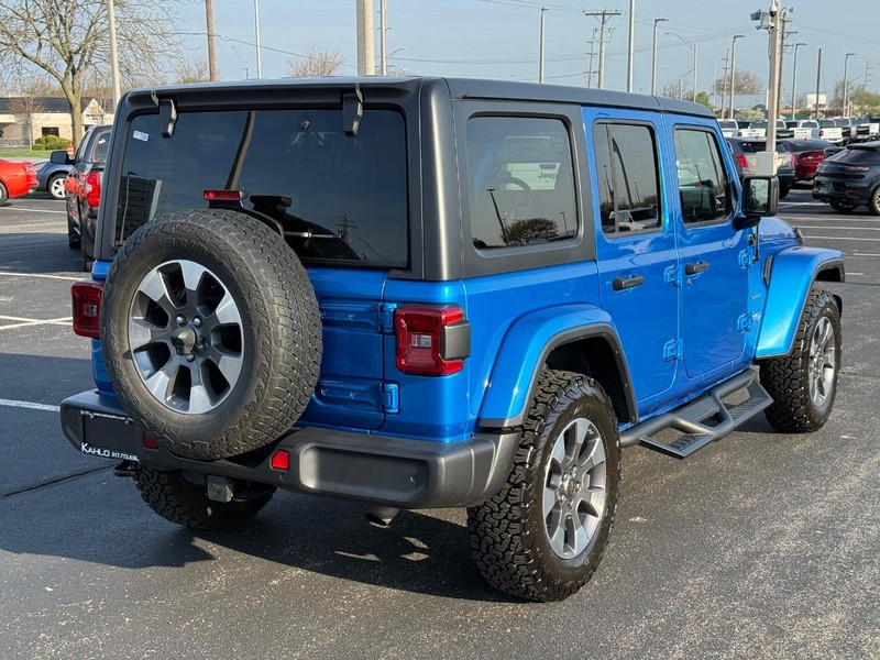 Jeep Wrangler Vehicle Full-screen Gallery Image 3