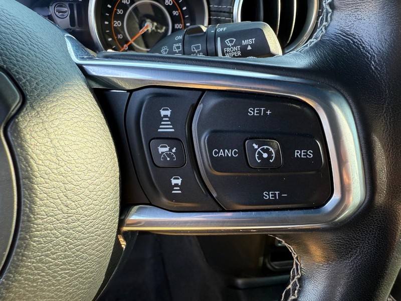 Jeep Wrangler Vehicle Full-screen Gallery Image 18