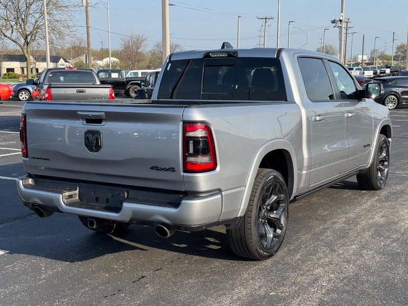 Ram 1500 Vehicle Full-screen Gallery Image 3
