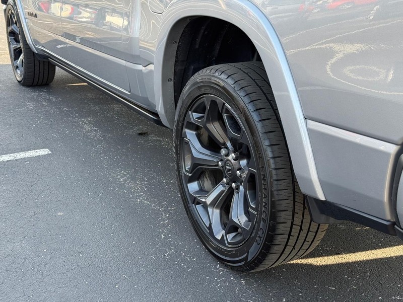 Ram 1500 Vehicle Full-screen Gallery Image 6