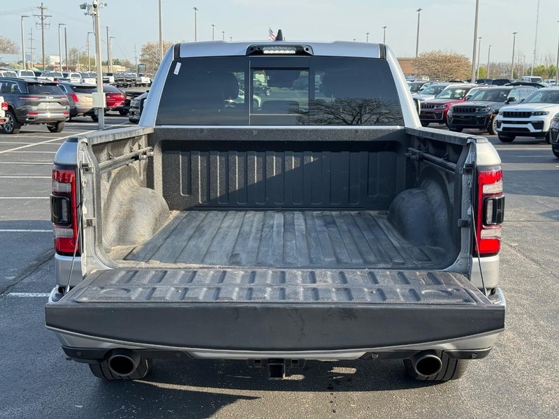 Ram 1500 Vehicle Full-screen Gallery Image 7