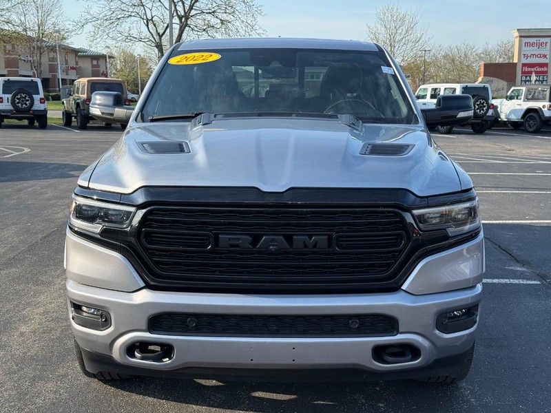 Ram 1500 Vehicle Full-screen Gallery Image 9
