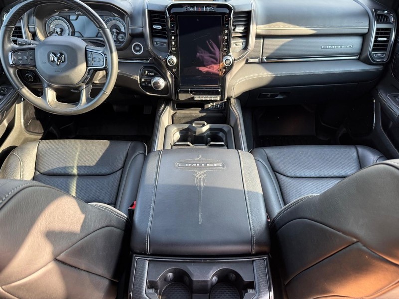 Ram 1500 Vehicle Full-screen Gallery Image 13