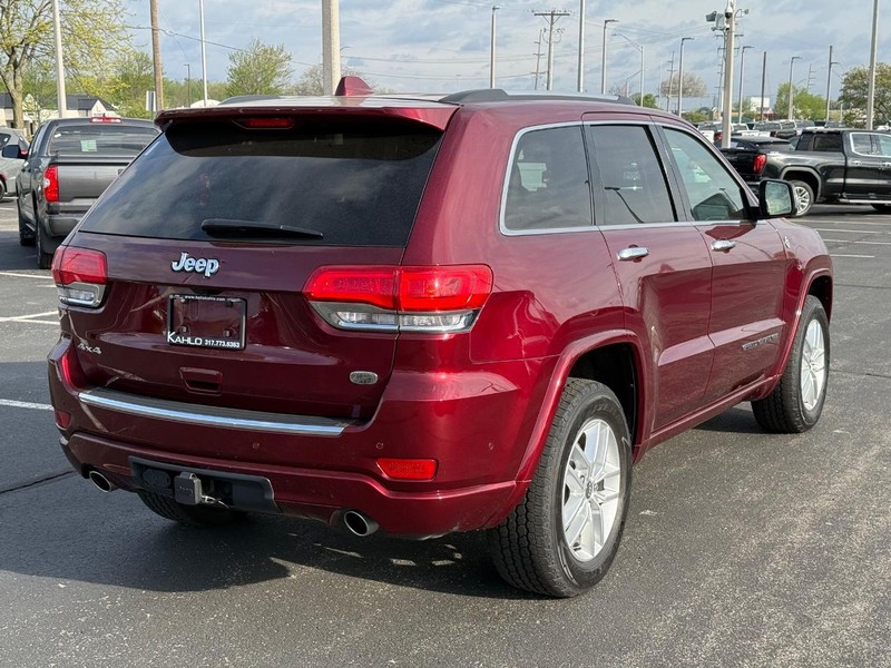 Jeep Grand Cherokee Vehicle Full-screen Gallery Image 3