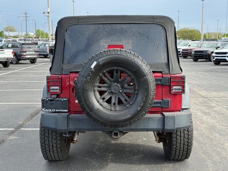 Jeep Wrangler Unlimited Vehicle Full-screen Gallery Image 4