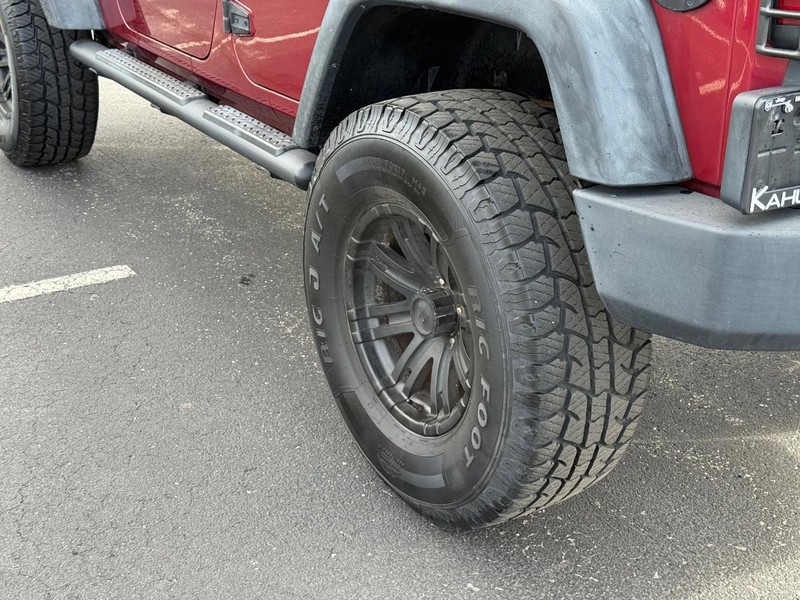 Jeep Wrangler Unlimited Vehicle Full-screen Gallery Image 6