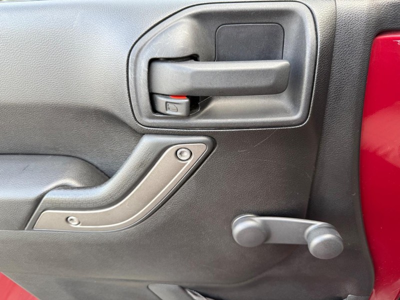 Jeep Wrangler Unlimited Vehicle Full-screen Gallery Image 28