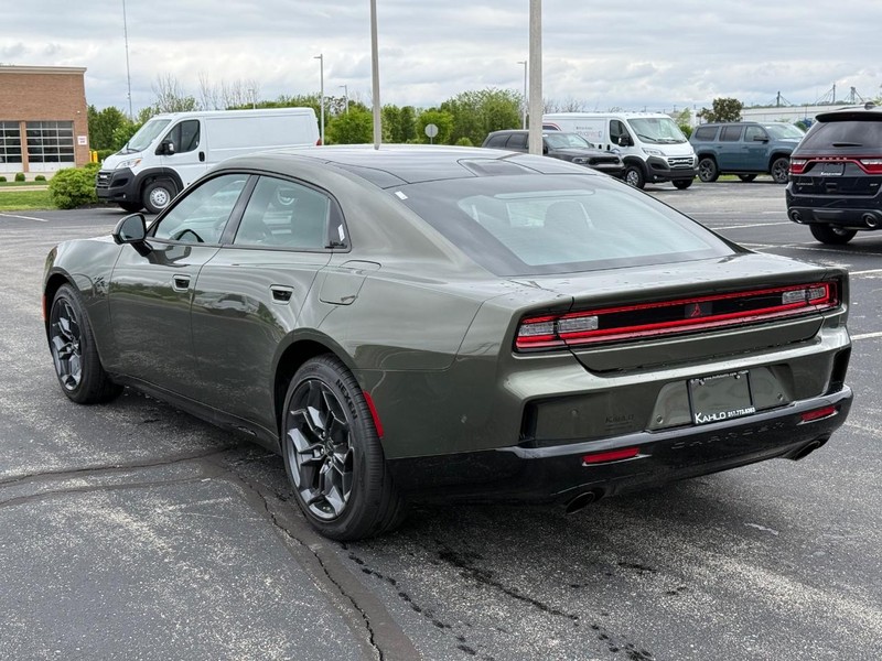 Dodge Charger Vehicle Full-screen Gallery Image 5