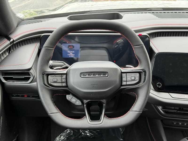 Dodge Charger Vehicle Full-screen Gallery Image 15