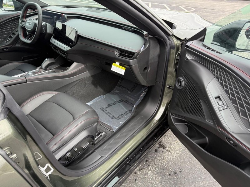 Dodge Charger Vehicle Full-screen Gallery Image 16