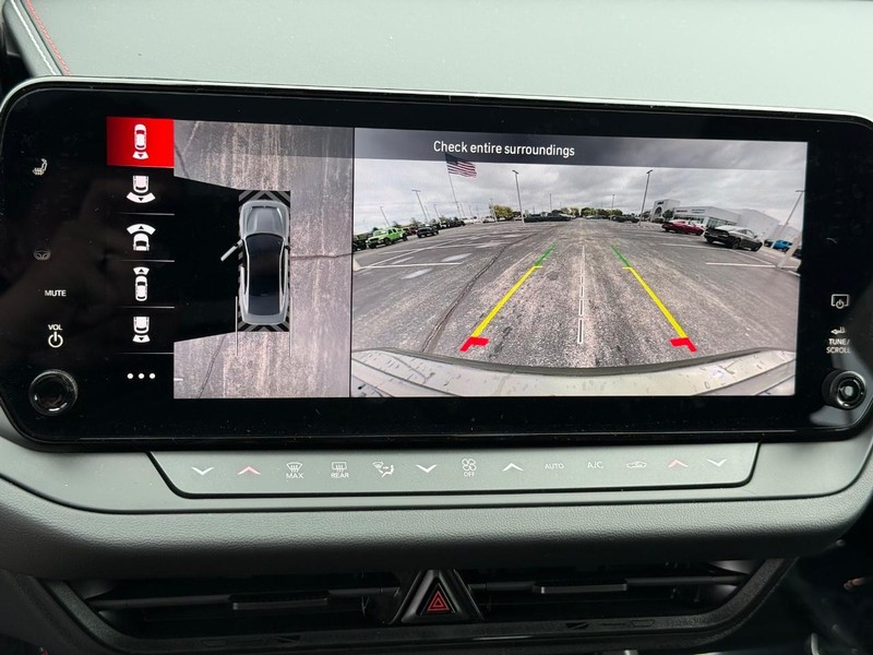 Dodge Charger Vehicle Full-screen Gallery Image 25