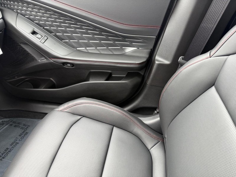 Dodge Charger Vehicle Full-screen Gallery Image 27