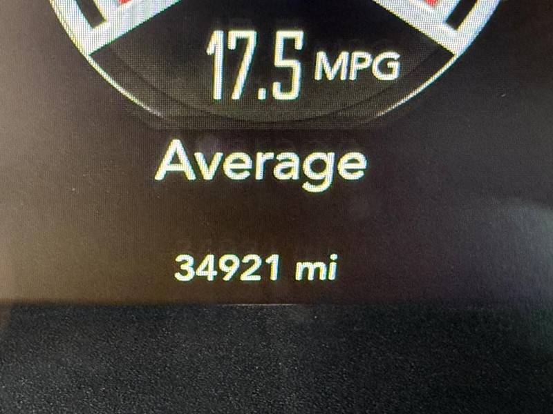 Dodge Challenger Vehicle Full-screen Gallery Image 29