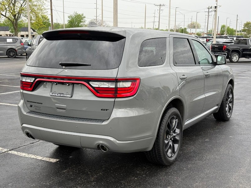 Dodge Durango Vehicle Full-screen Gallery Image 3