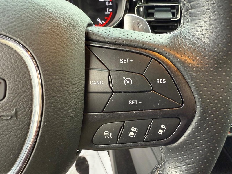 Dodge Durango Vehicle Full-screen Gallery Image 22