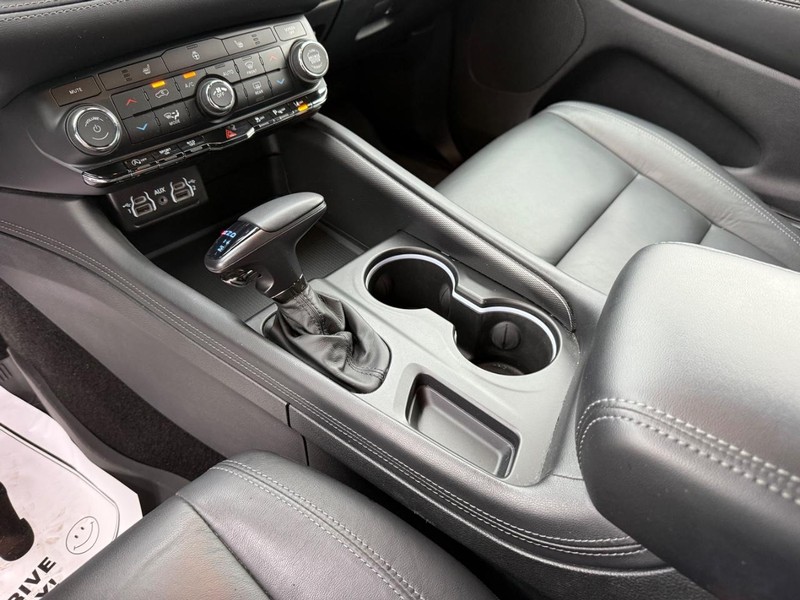 Dodge Durango Vehicle Full-screen Gallery Image 28